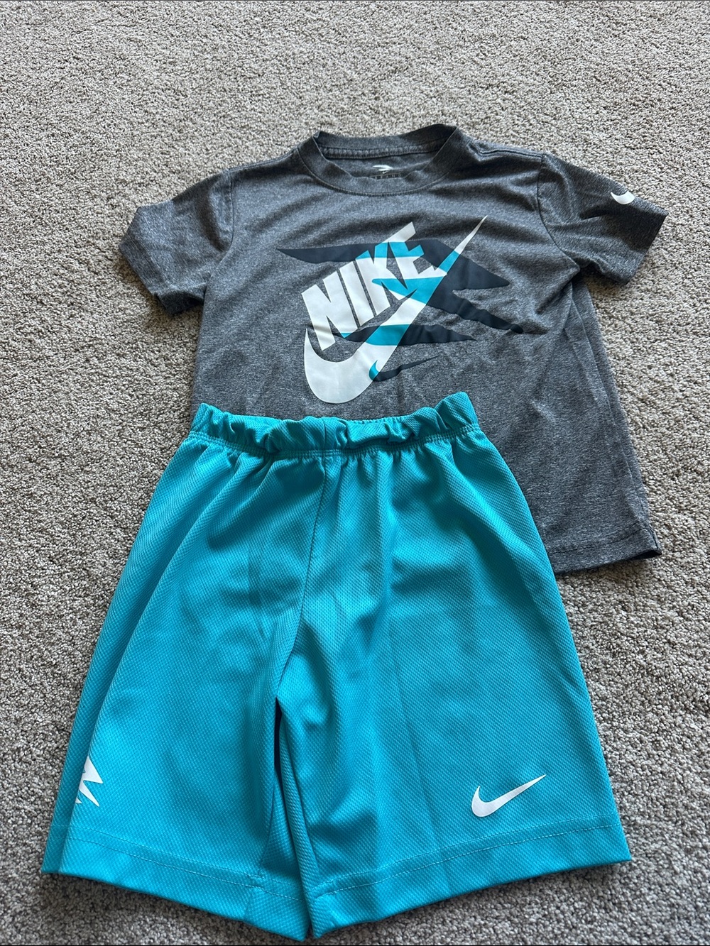 Nike Boys' Short Sleeve Tshirt & Shorts huge bundle size 6 - Picture 10 of 11